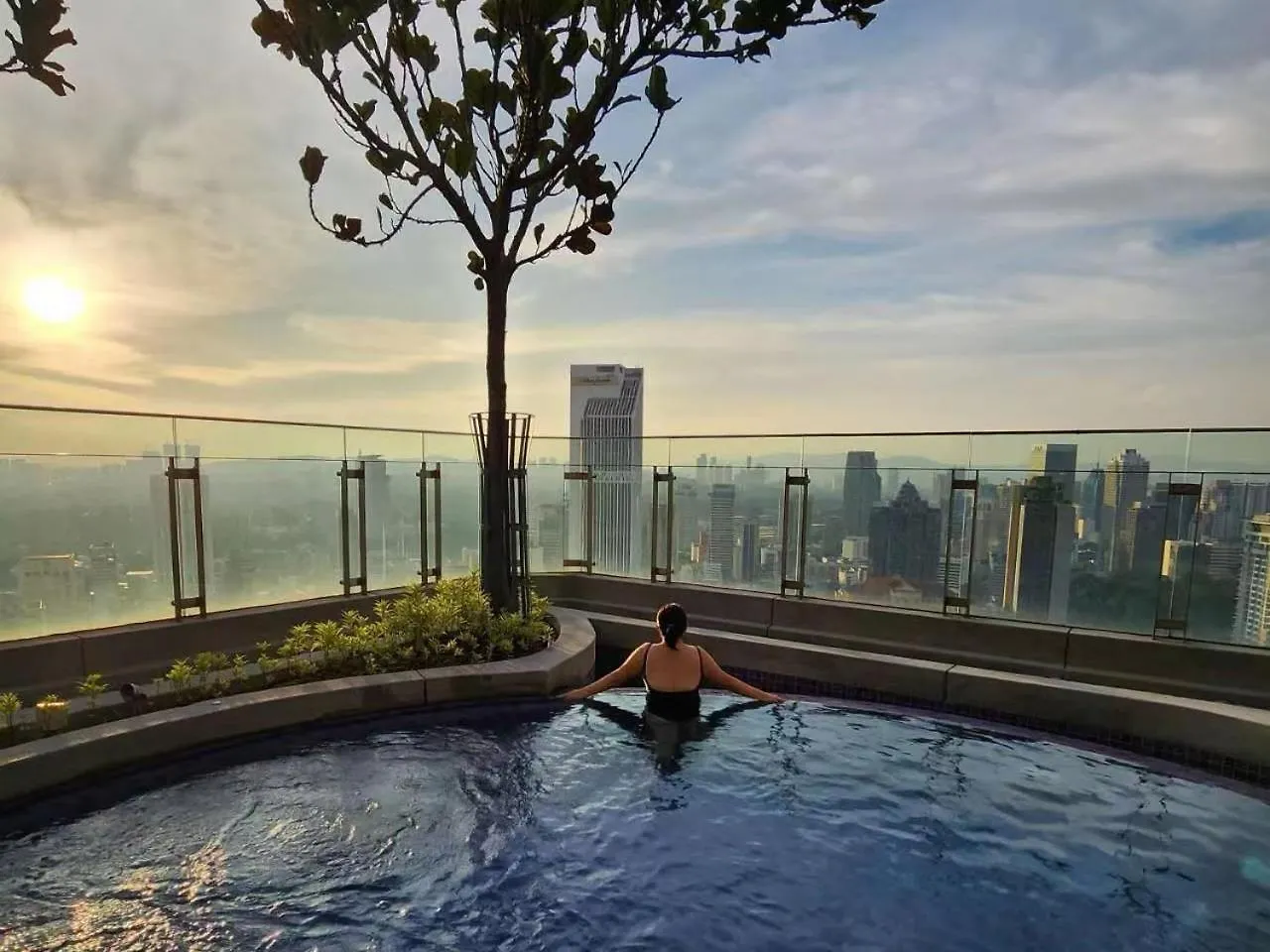 Balcony Unit II & The Robertson Residence 33F 吉隆坡 公寓