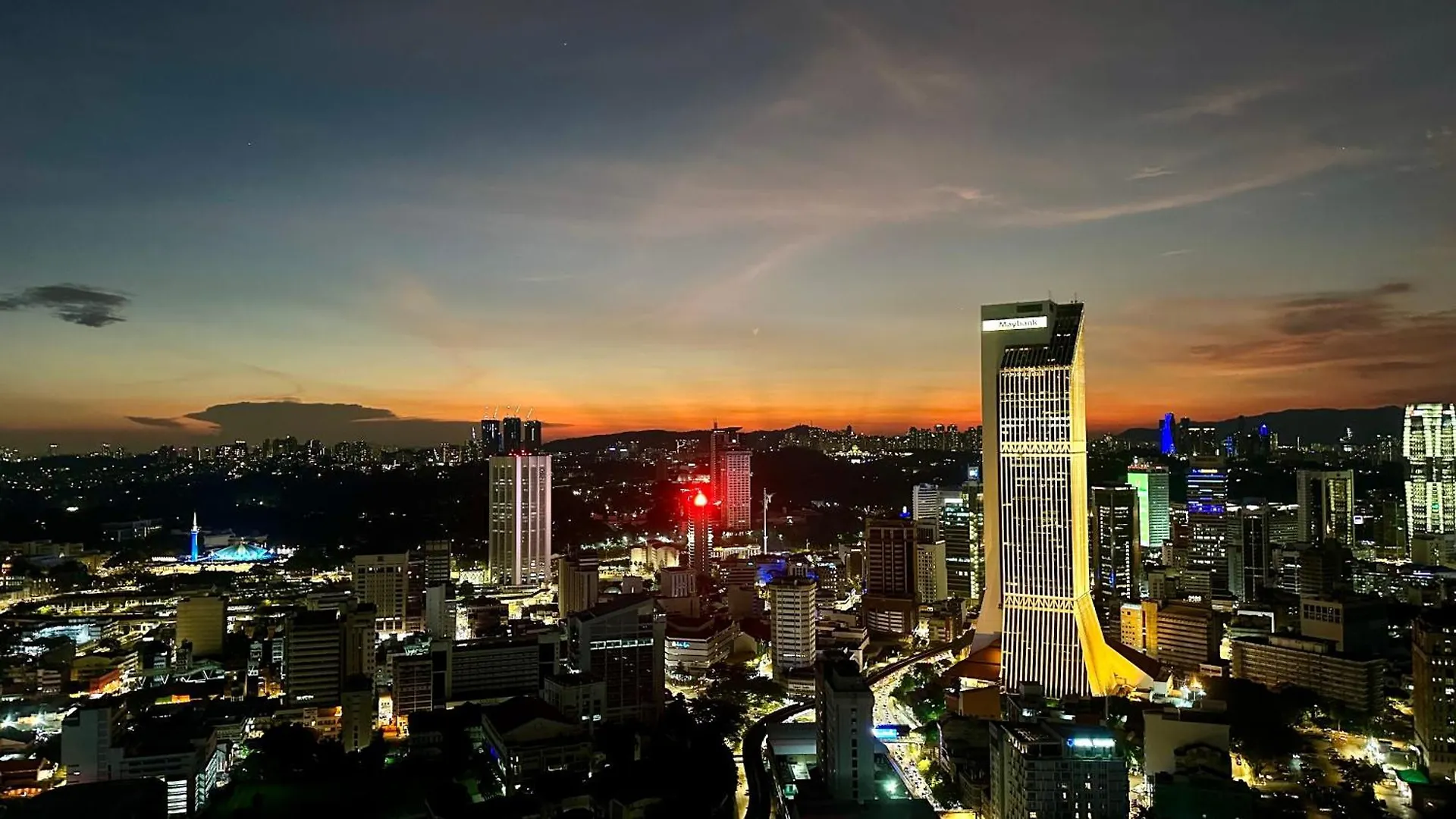 Balcony Unit II & The Robertson Residence 33F 吉隆坡 公寓